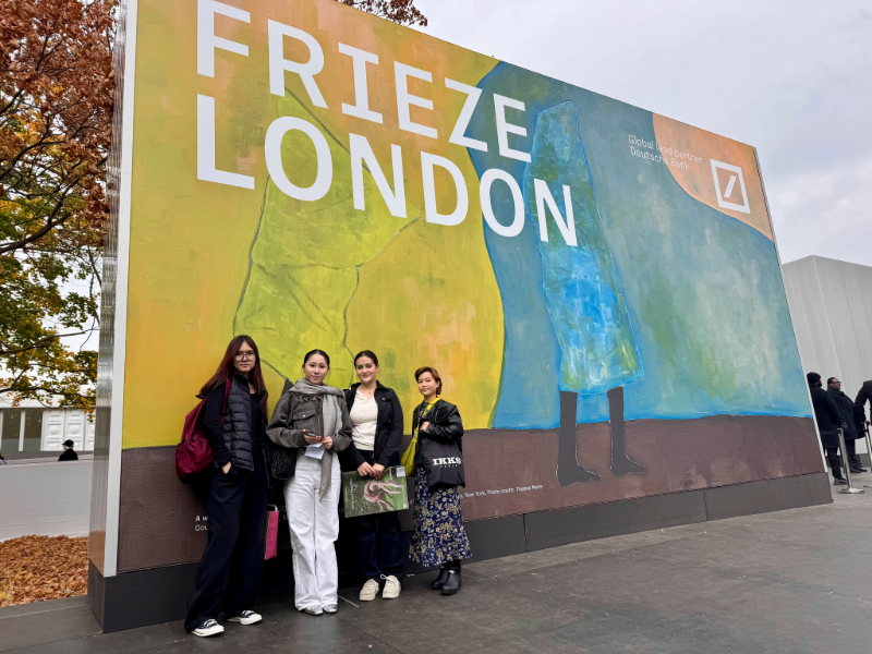 伦敦校区学生参观 2025 年Frieze London艺术展