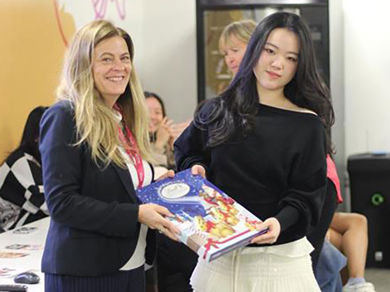 布莱顿校区学子在期末表彰大会上大放异彩