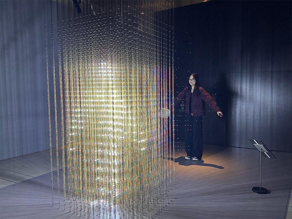 UAL艺术预科学生参观韦恩・麦格雷戈《无限身体》展览