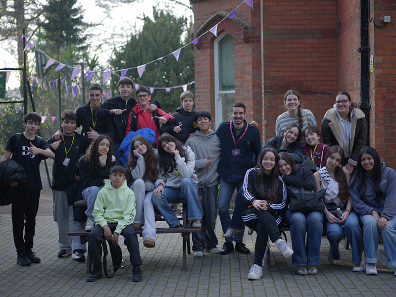 伯恩茅斯校区迎来西班牙游学团